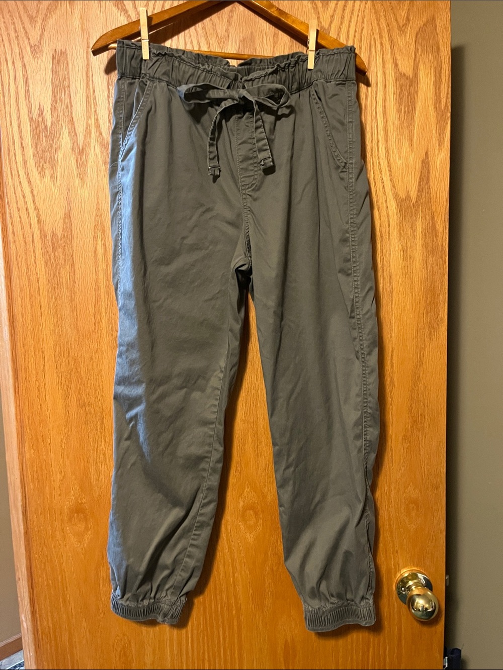 Knox Rose Green Drawstring Jogger Pants